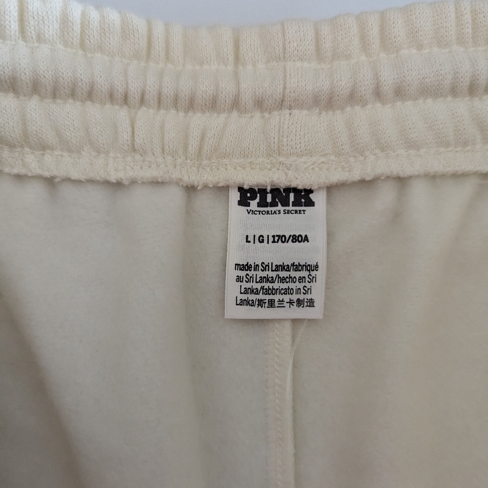 PINK Ivy Fleece Curve Hem Shorts - Picture 4 of 6